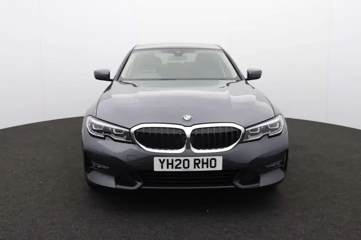BMW 3 Series 2020 photo 2