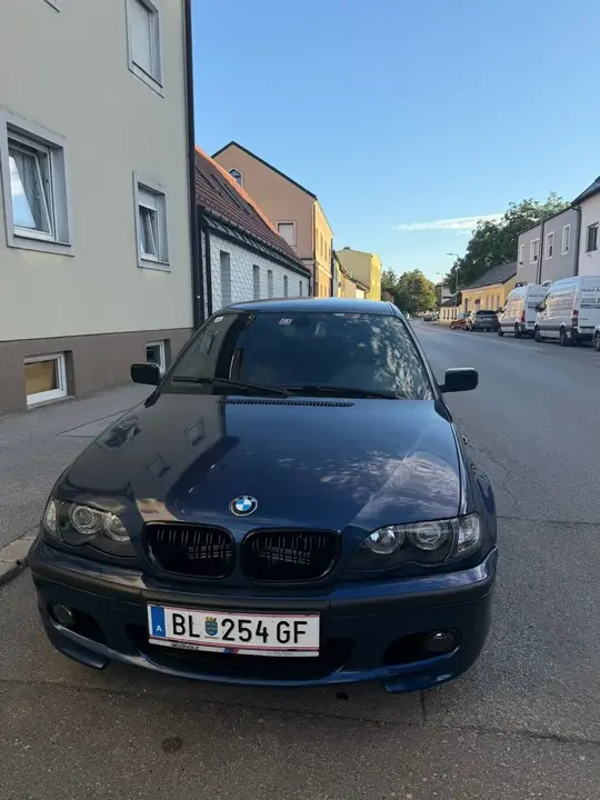 BMW 3 Series 2003 photo 3