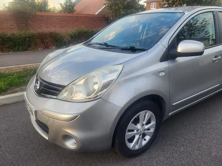 Nissan Note 2009 photo 3