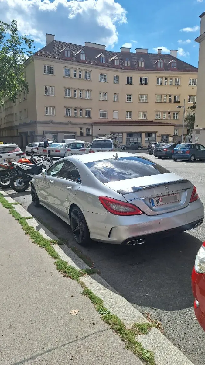 Mercedes-Benz Cls-Class 2011 photo 3