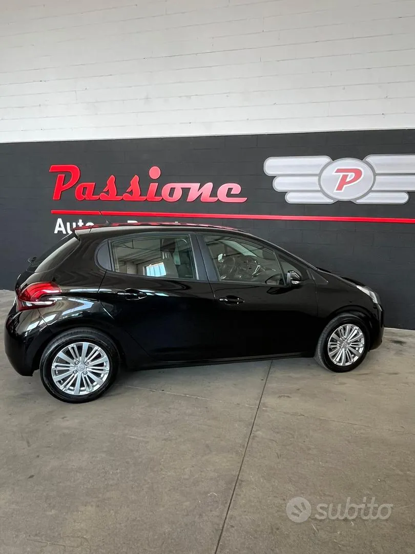Peugeot 208 2017 photo 4