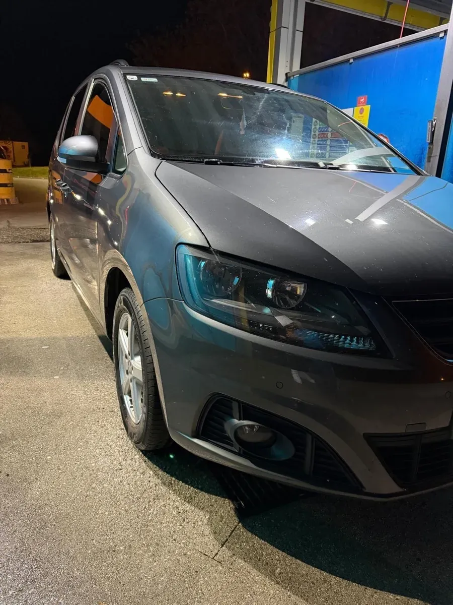 Seat Alhambra 2017 photo 2