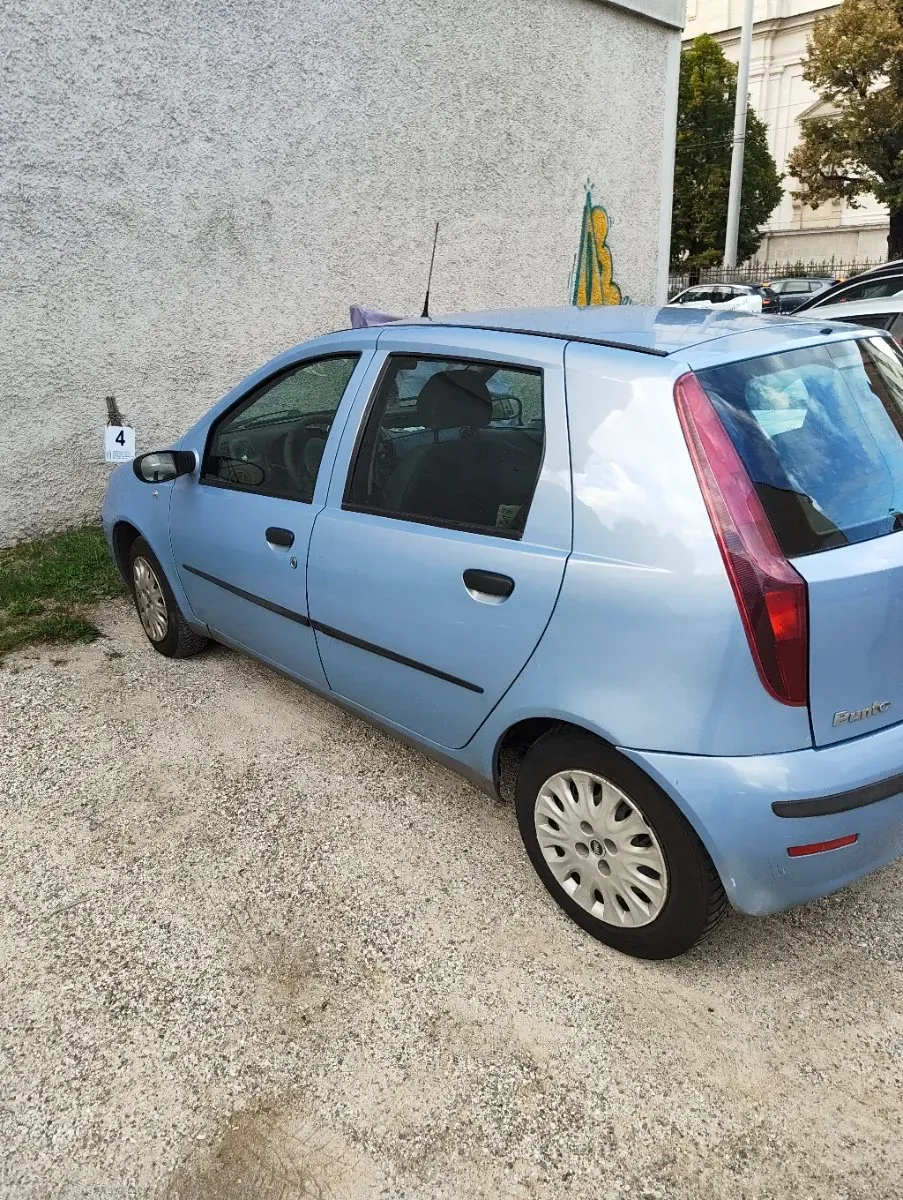 Fiat Punto 2004 photo 3