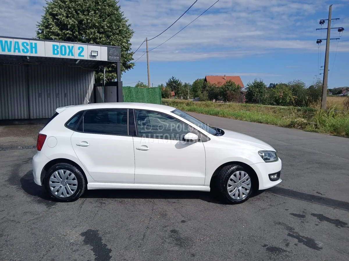 Volkswagen Polo 2015 photo 4