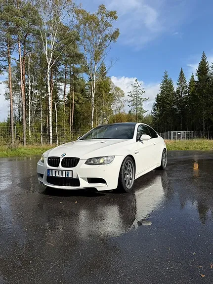 BMW M3 2008 photo 2