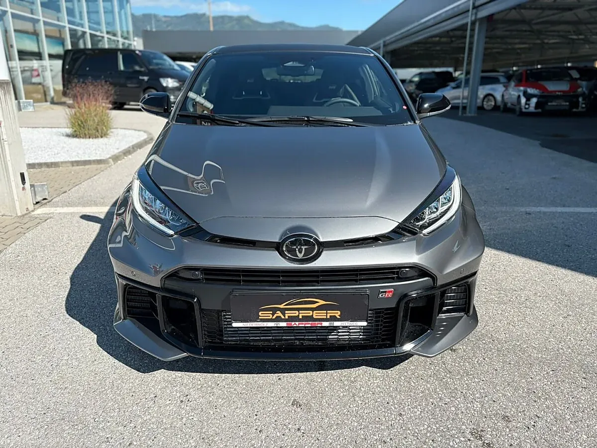 Toyota Yaris 2025 photo 3