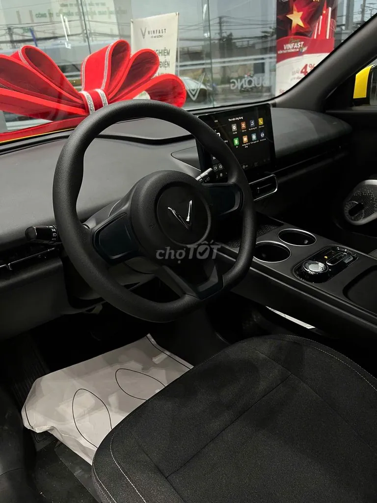 Vinfast Limo Green 2026 photo 3