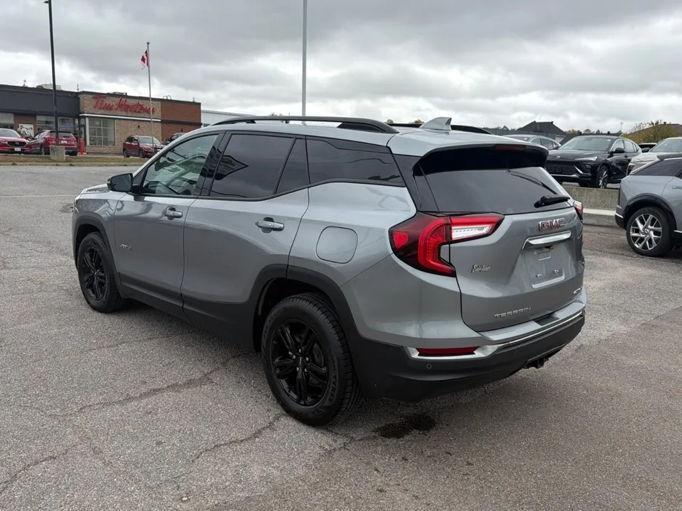 GMC Terrain 2024 photo 3