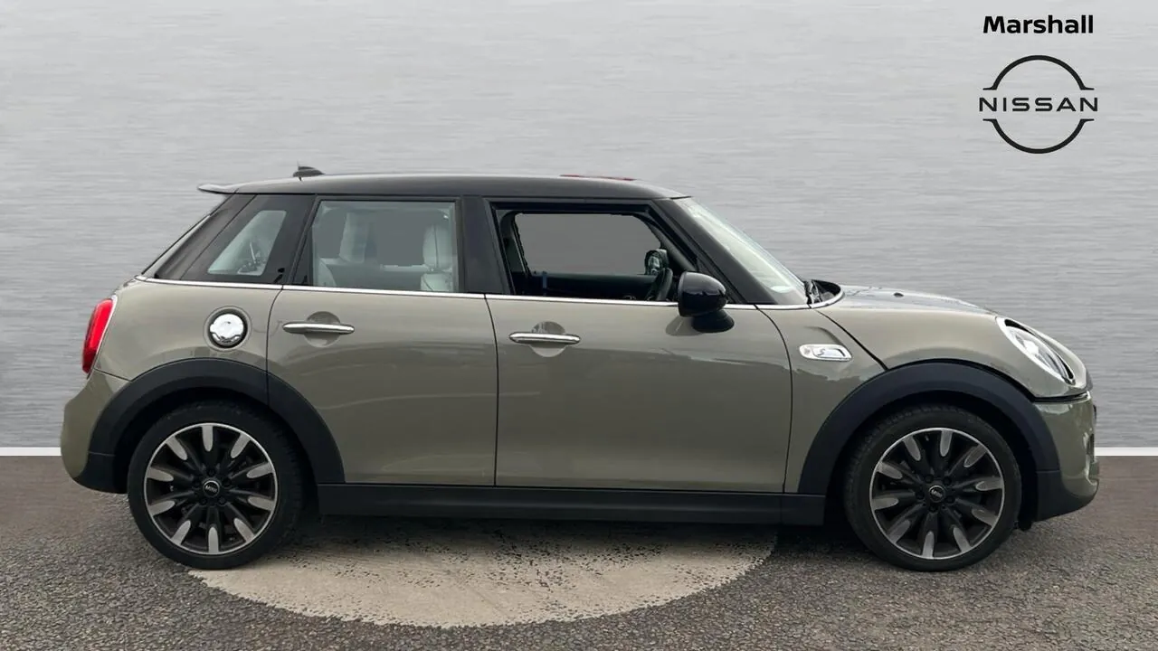 Mini Cooper S 2019 photo 3