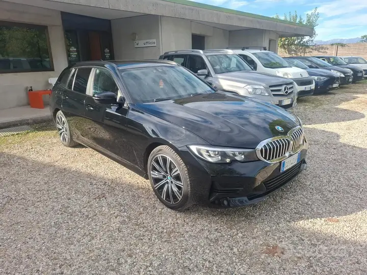 BMW 320 2021 photo 2
