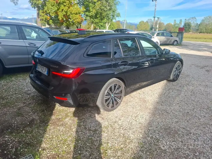 BMW 320 2021 photo 4
