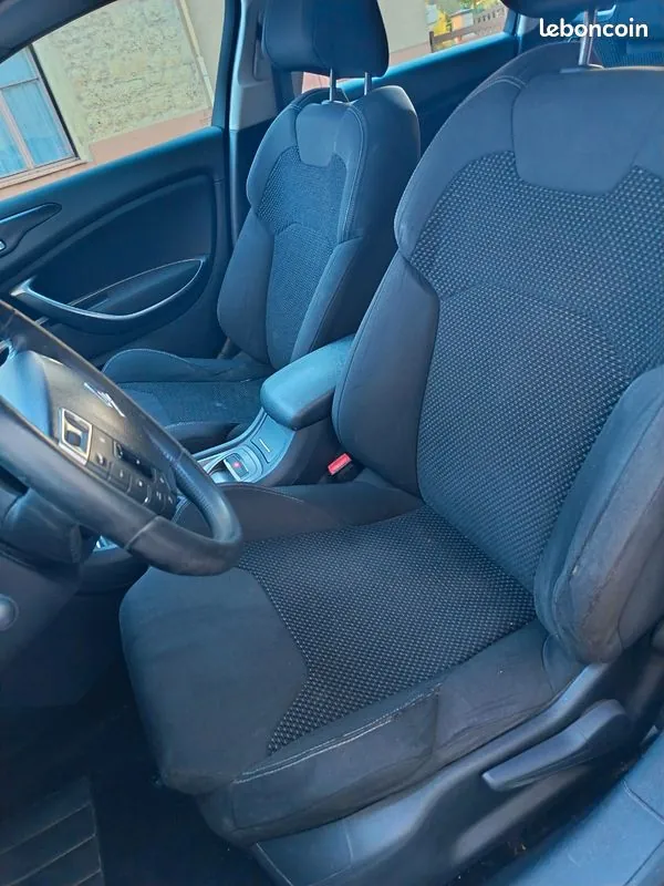 Citroen C5 2010 photo 3