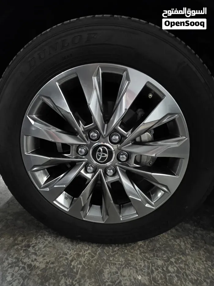 Toyota Land Cruiser 2024 photo 3