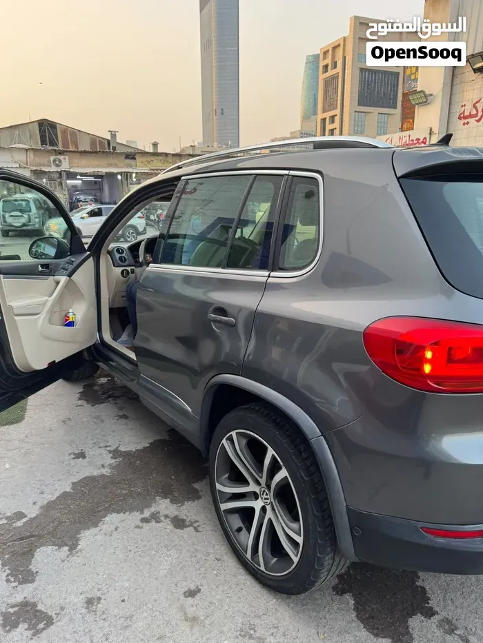 Volkswagen Tiguan 2012 photo 2
