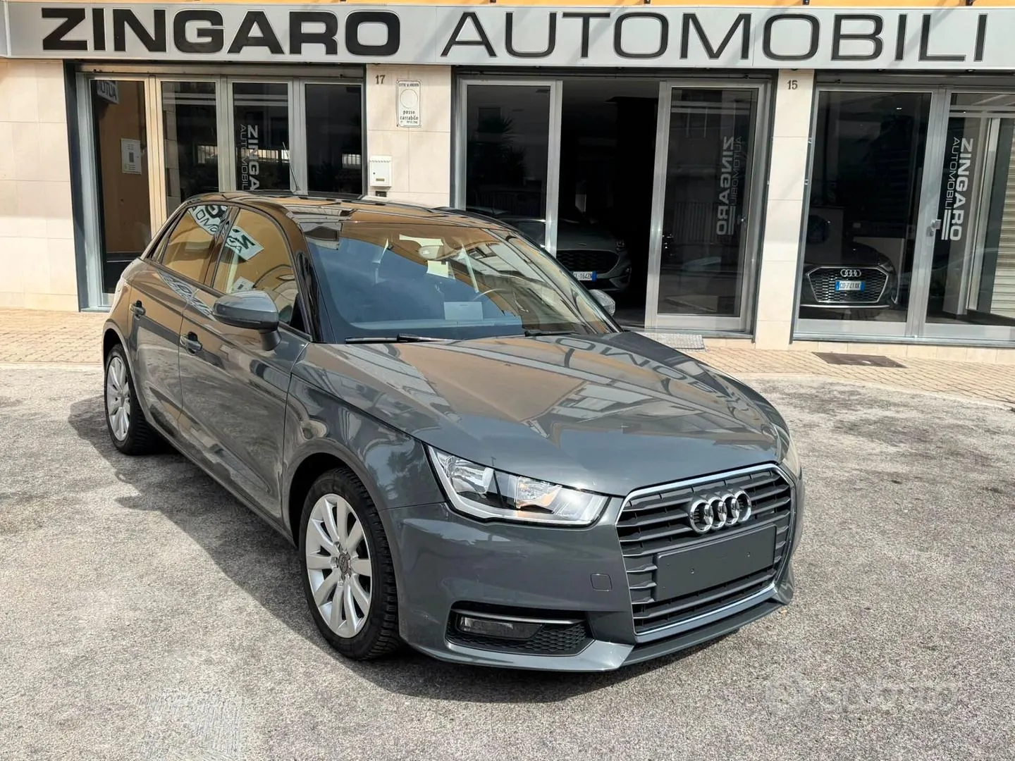 Audi A1 2015 photo 2