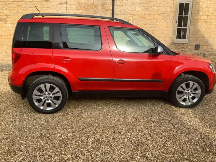 Skoda Yeti 2016 photo 5