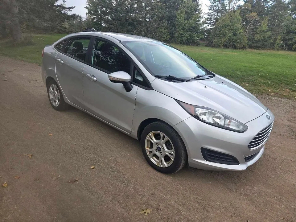 Ford Fiesta 2015 photo 3