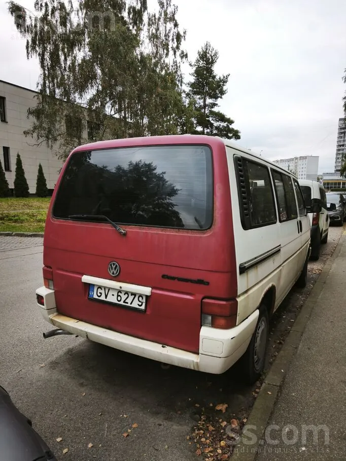 Volkswagen Caravelle 1995 photo 2