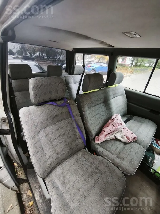 Volkswagen Caravelle 1995 photo 5