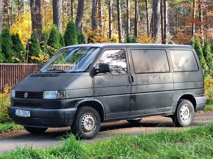 Volkswagen T4 1997 photo 2