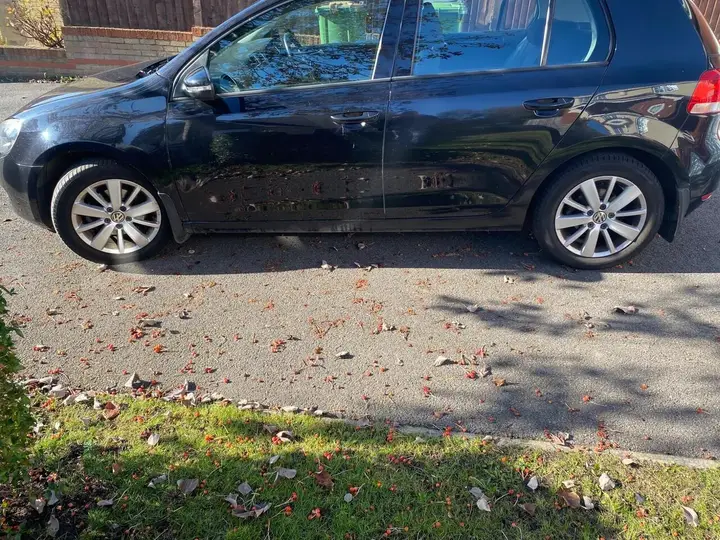 Volkswagen Golf 2011 photo 4