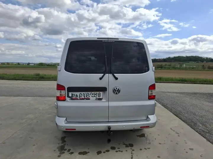 Volkswagen Caravelle