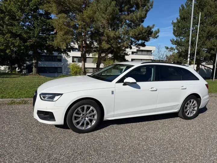 Audi A4 Avant 2020 photo 2