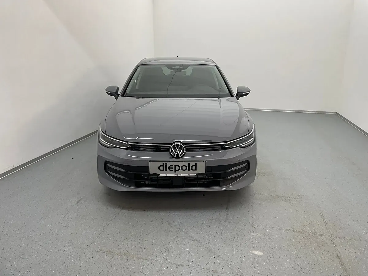 Volkswagen Golf 2026 photo 2