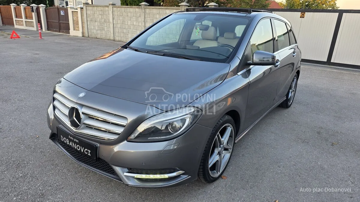 Mercedes-Benz B 180
