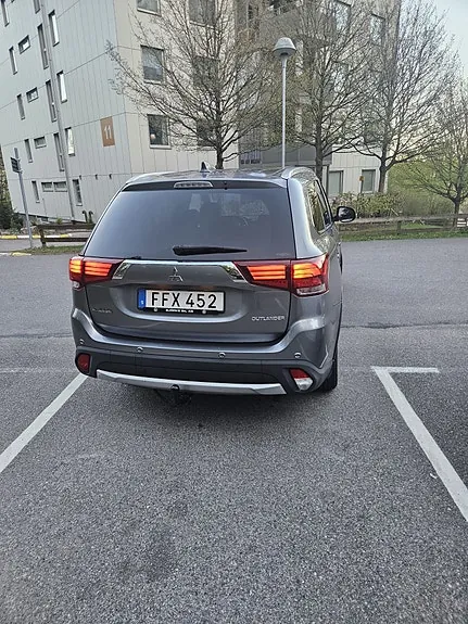 Mitsubishi Outlander 2017 photo 4