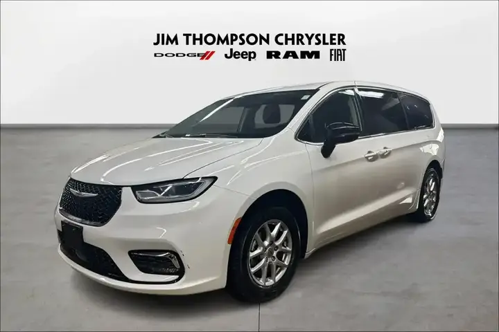 Chrysler Pacifica 2024 photo 3