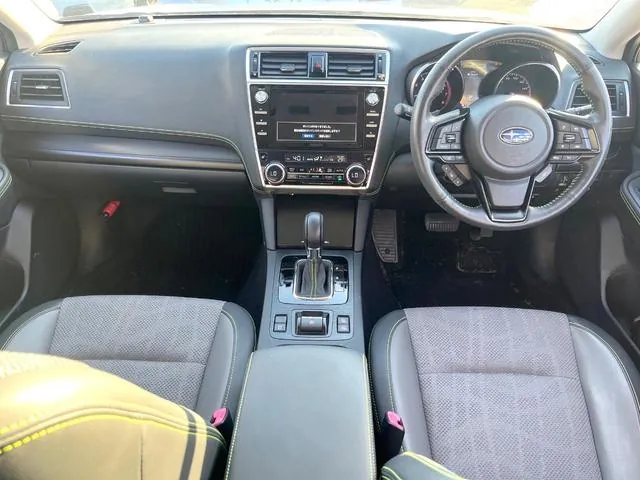 Subaru Legacy Outback 2019 photo 2