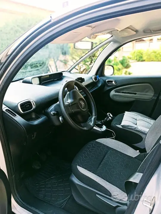 Citroen C3 Picasso 2009 photo 3