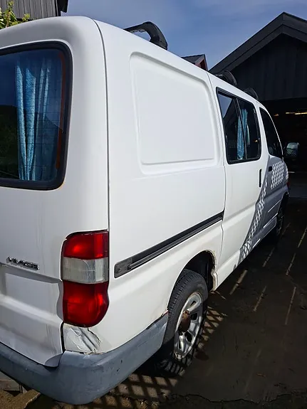 Toyota Hiace 2002 photo 5