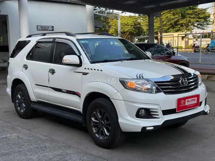 Toyota Fortuner 2016 photo 2