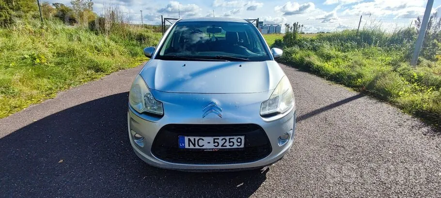 Citroen C3 2011 photo 2
