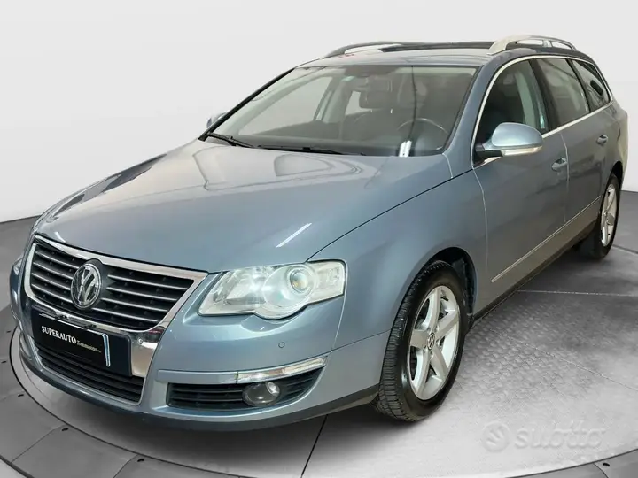 Volkswagen Passat 2009 photo 2