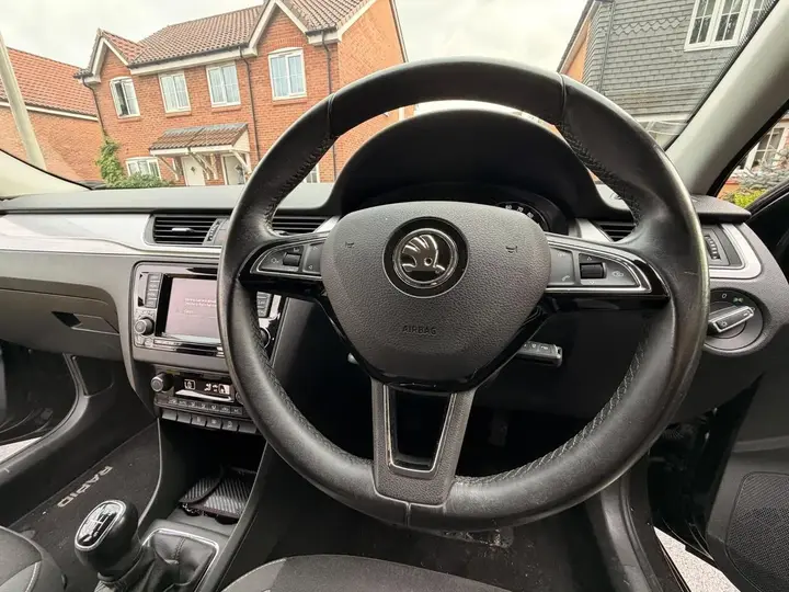 Skoda Rapid Spaceback 2018 photo 4