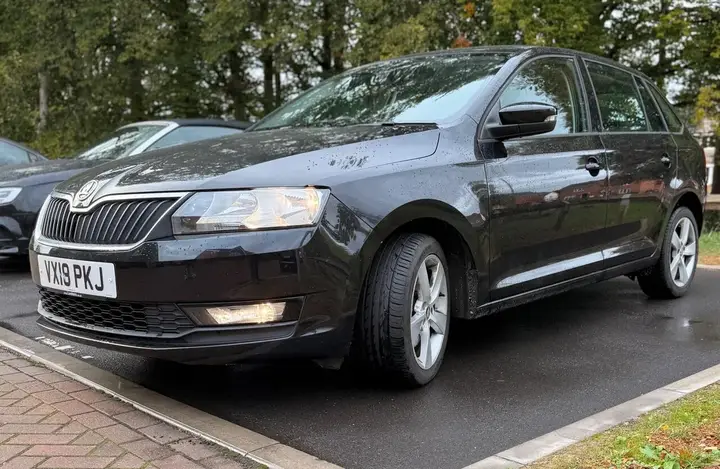 Skoda Rapid Spaceback 2018 photo 2