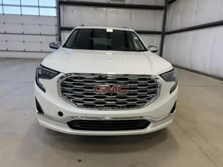 GMC Terrain 2020 photo 2
