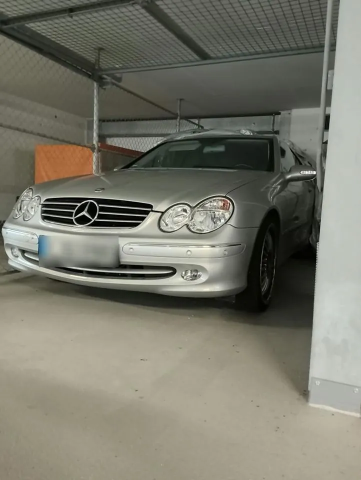Mercedes-Benz 240