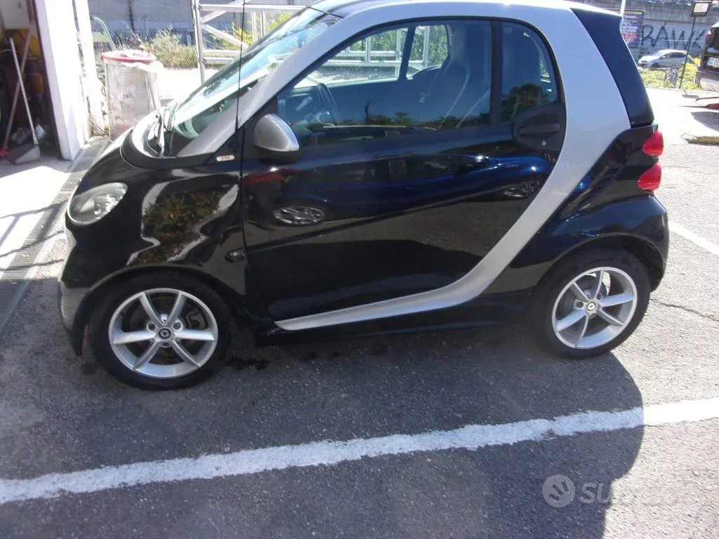 Smart Fortwo 1000 2011 photo 2