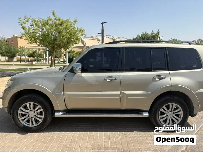 Mitsubishi Pajero 2016 photo 2