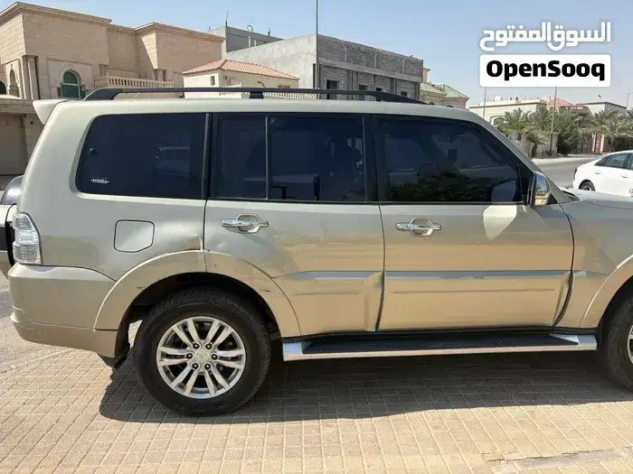 Mitsubishi Pajero 2016 photo 4