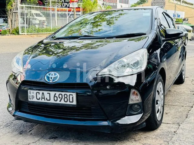 Toyota Aqua 2014 photo 4
