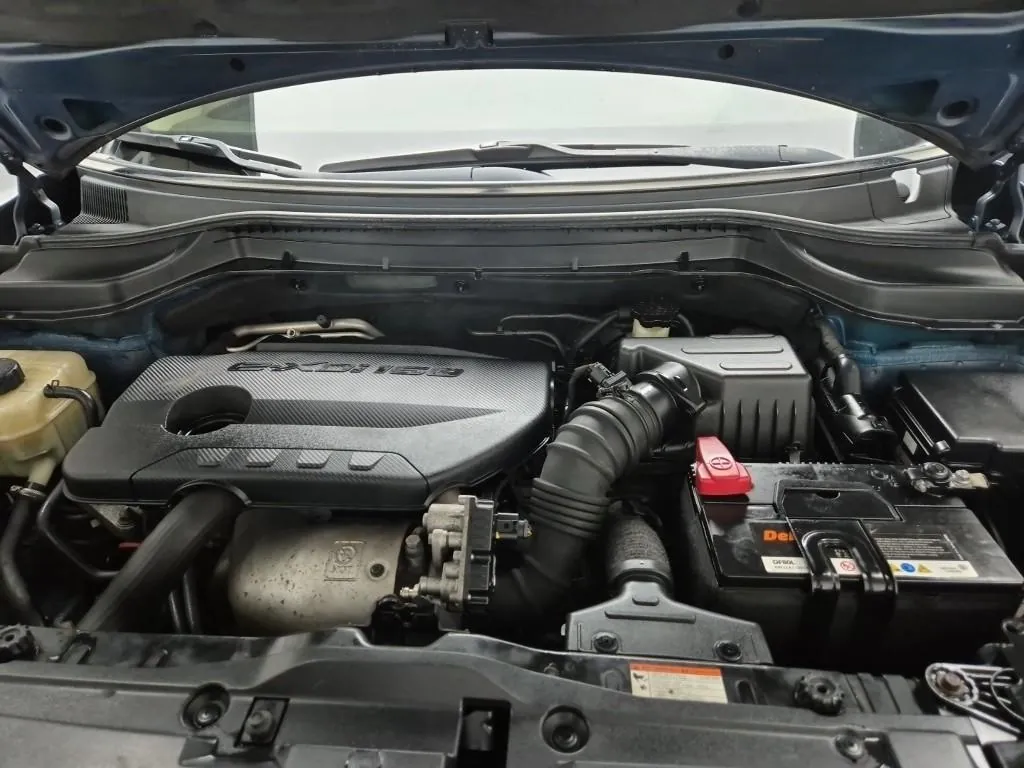 KG Mobility Tivoli 2016 photo 5