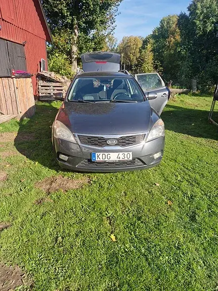 Kia Ceed 2010 photo 4