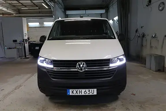 Volkswagen Transporter 2024 photo 2