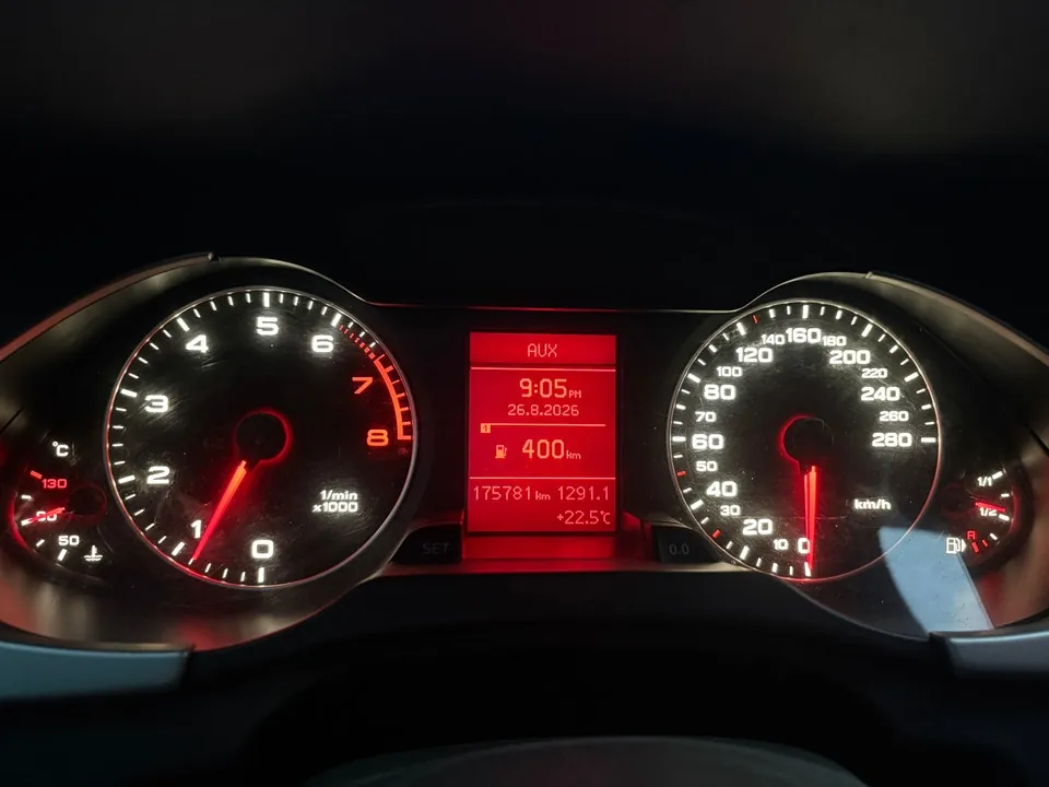 Audi A4 2012 photo 5