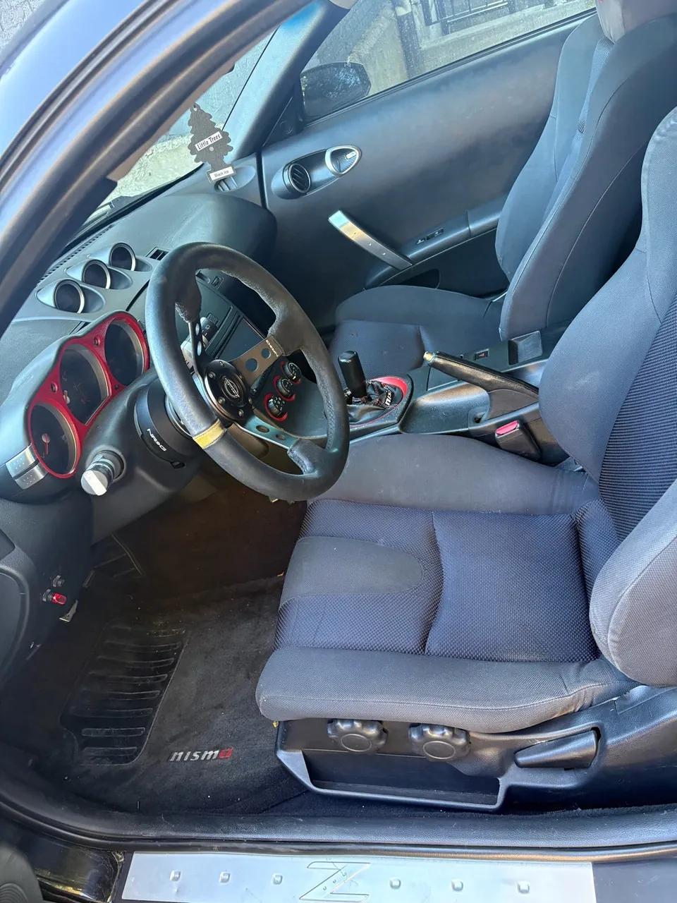Nissan 350Z 2005 photo 2